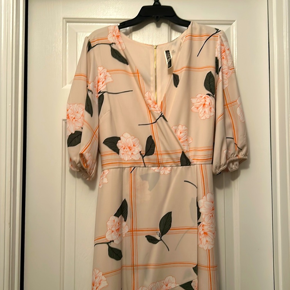 Julian Taylor size 16 dress flair tail dress belt at the waist